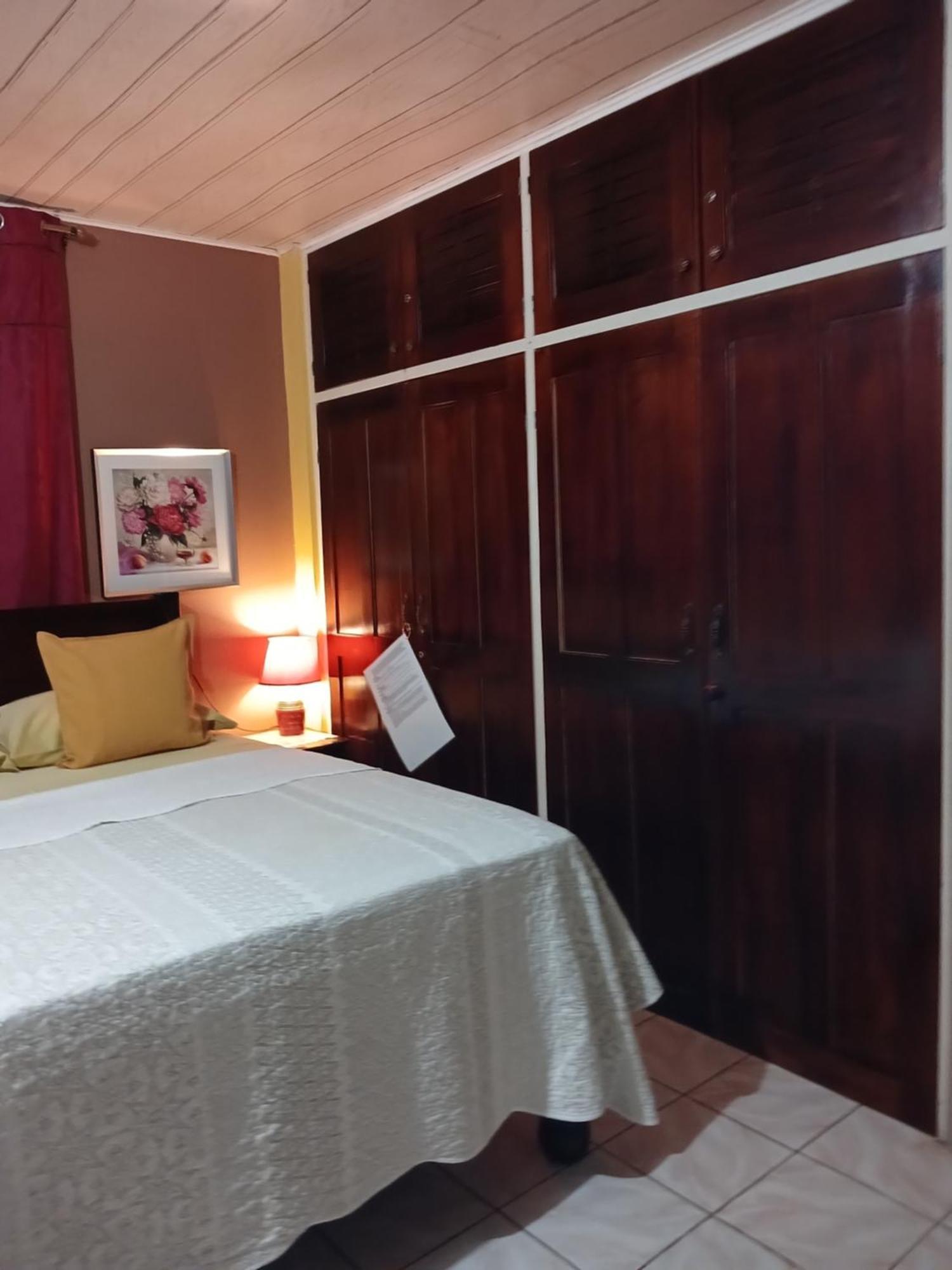 Ultimate Freedom Bed And Breakfast Santa Cruz ภายนอก รูปภาพ