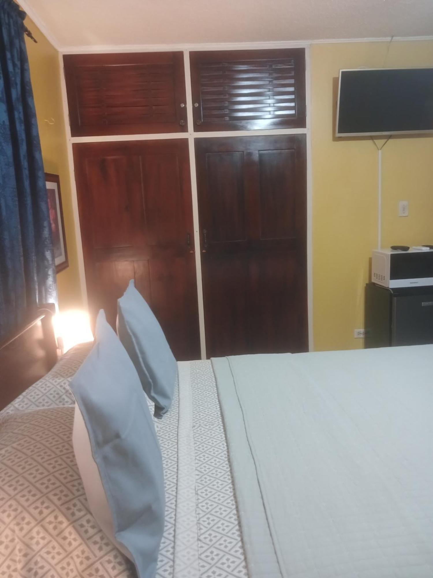 Ultimate Freedom Bed And Breakfast Santa Cruz ภายนอก รูปภาพ