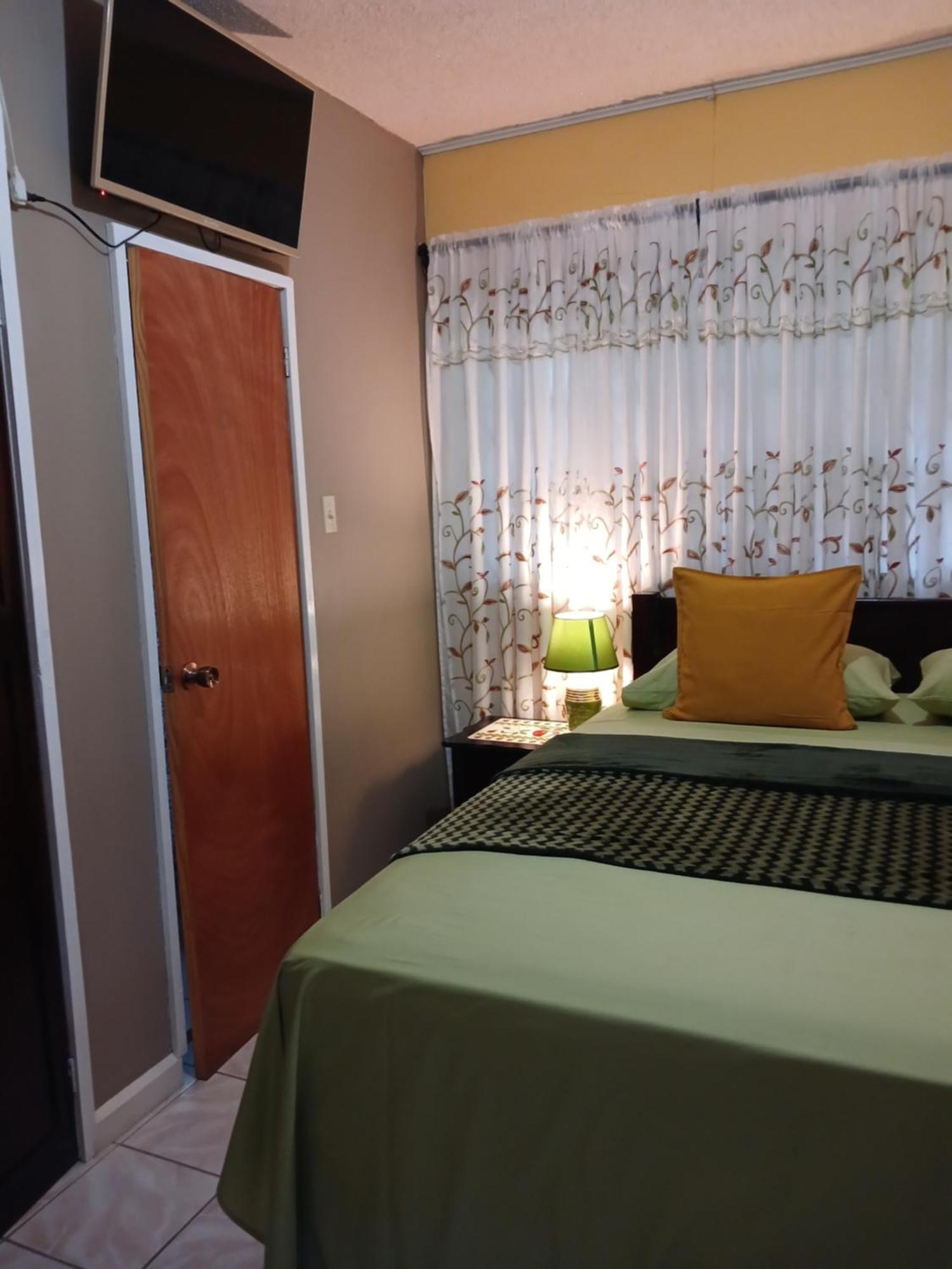 Ultimate Freedom Bed And Breakfast Santa Cruz ภายนอก รูปภาพ